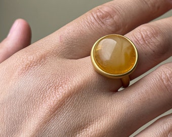 Butterscotch amber ring - Round statement ring - Gold plated silver - Large amber ring - Size 7