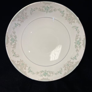 Mikasa Rosemont serving bowl