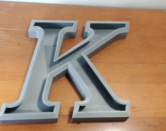 Lettres fantaisie imprimées en 3D enseigne décorative personnalisée lettres creuses alphabet 3D planche de charcuterie plateau de collations jardinière suspension murale