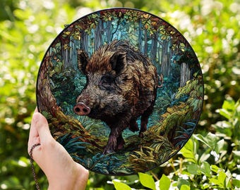 イノシシのステンドグラス製サンキャッチャー – 素朴な森の動物装飾