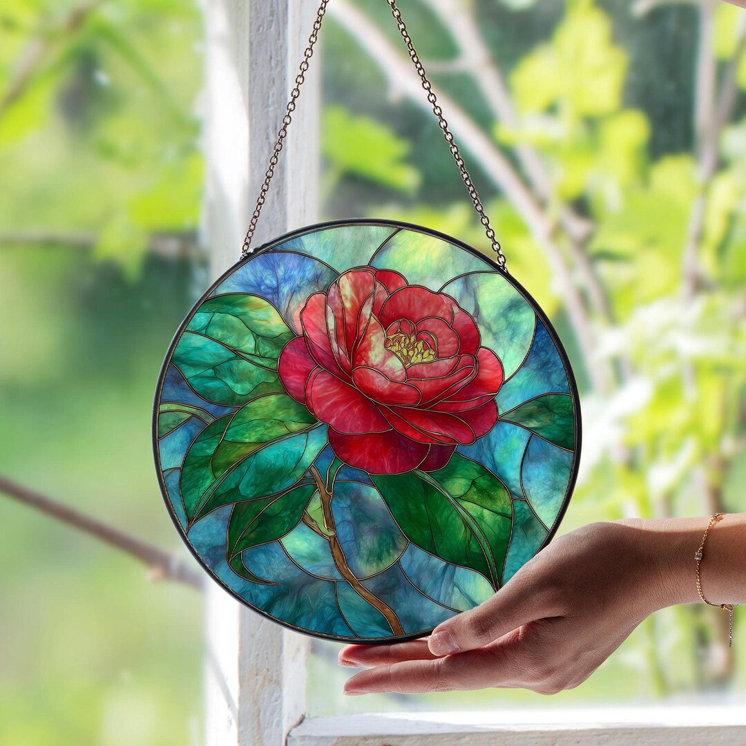 椿の花のステンドグラス窓用サンキャッチャー | エレガントな花柄