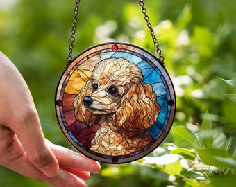 トイプードルのステンドグラス風サンキャッチャー – 愛らしい犬の