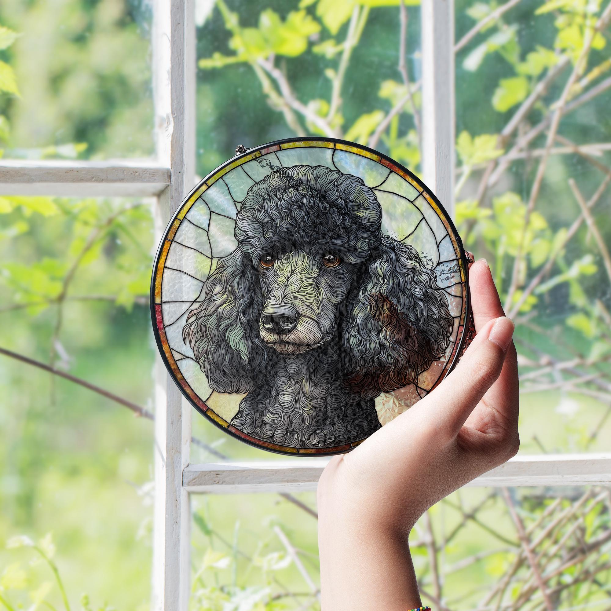 ブラックプードルのステンドグラス窓用サンキャッチャー | エレガント