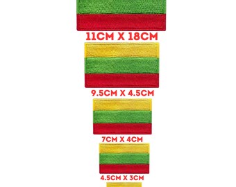 Könnte beinhalten: Fünf gestickte Aufnäher der litauischen Flagge in verschiedenen Größen. Die Flagge ist gelb, grün und rot. Die Aufnäher sind 11 cm x 18 cm, 9,5 cm x 4,5 cm, 7 cm x 4 cm, 4,5 cm x 3 cm und 3 cm x 2 cm groß.