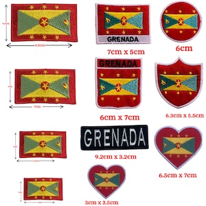 Può includere: Una collezione di toppe ricamate raffiguranti la bandiera di Grenada in varie forme, tra cui rettangoli, cerchi, scudi e cuori. Alcune toppe includono il testo GRENADA. Le dimensioni sono indicate in centimetri per ogni articolo.