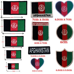 以下が含まれることがあります： アフガニスタンの国旗をあしらった刺繍ワッペンのコレクション。長方形、ハート型、円形、盾型など様々な形状とサイズがあり、一部には「AFGHANISTAN」の文字が入っています。2cmから18cmまでの測定値が記載されています。