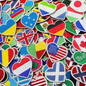 Parche termoadhesivo con bandera de corazón pequeño de país internacional, bordado para coser o aplicar con insignia G-P