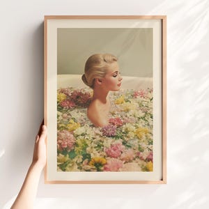 Floral Bath Art Print – Vintage Woman in Bathtub, Spa Wall Decor Printable, Relaxing Home Poster, Bathroom Wall Art, Digital Print