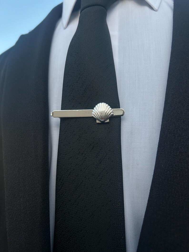Silver Seashell Tie Clip: Nautical Wedding Accessory - Etsy