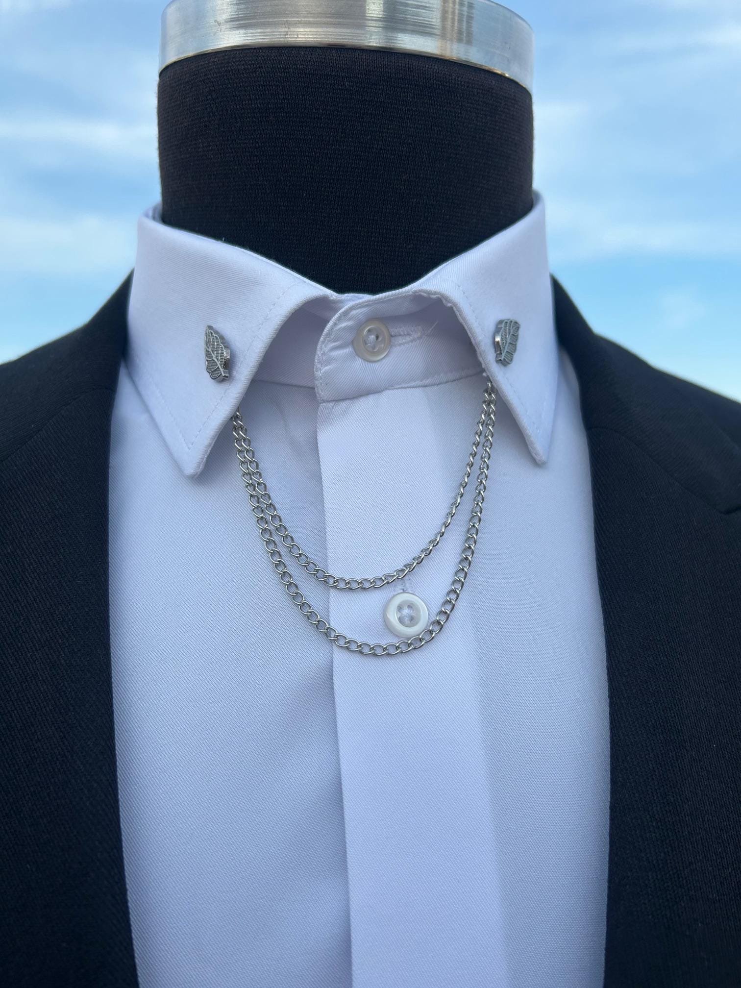 ダイヤモンド　ラペルピン　ヴィンテージ シルバーリーフカラーチェーンラペルピン：ヴィンテージスタイルの