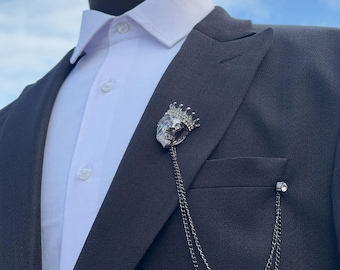 Löwenkopf Brosche zum Anstecken: Elegantes Jacken-Accessoire