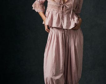 Y2K Bloomers Pants & Lace Blouse Set Women Vintage Ruffle Boho Cottagecore Outfit Puff Sleeve Capri Pantaloons