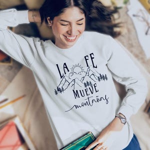 Sudadera La Fe Mueve Mountains / Diseño de montaña de fe española / Suéter la Fe cristiano para regalar unisex