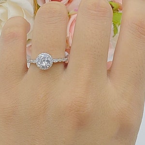 Halo Art Deco Round Vintage Style Bridal Band Women Round Ring Cubic Zirconia Wedding Engagement Ring 925 Sterling Silver Ring 8mm