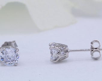 Art Deco CZ Stud Earrings: 925 Sterling Silver Solitaire (7mm)