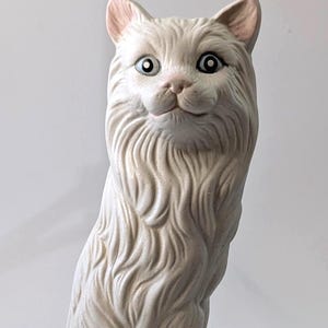 Vintage Figurine of 2 White Cats - porcelain - 4&#39;&#39;Tall