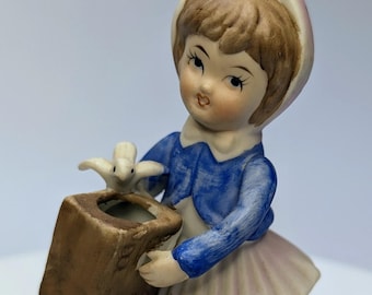 Vintage - Figurine - Girl / Girl with Box and Bird - Porcelain - 4.5'' Tall