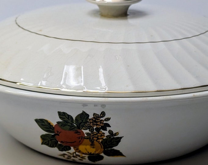 Vintage - Tureen with Lid - British Harvest - Enoch Wedgwood - Tunstall - England - (9.5''wide x 2''tall)