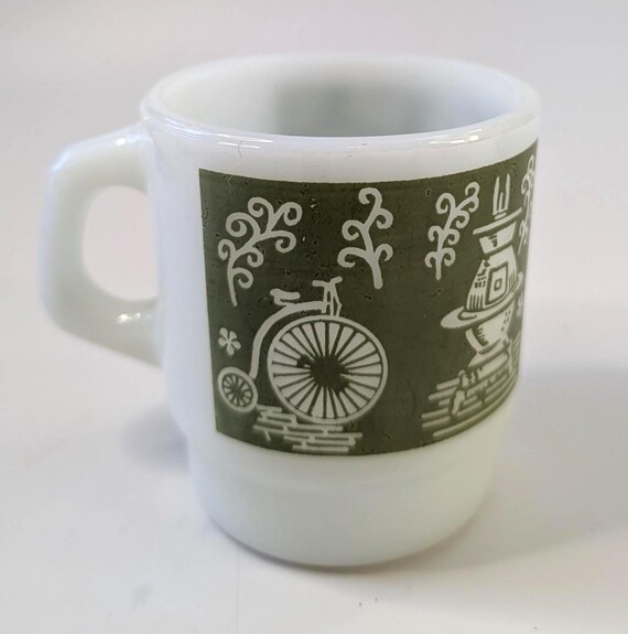 Vintage - Anchor Hocking / FireKing - Cup with Homestead design - replacement piece measures 3.25'' high