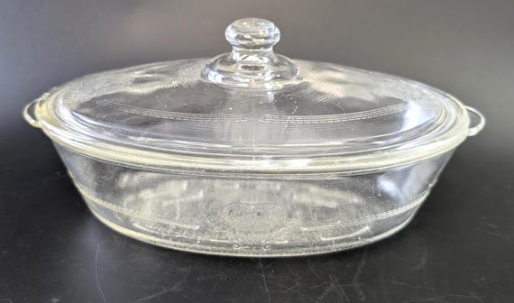 Vintage - Baking dish with lid - glassbake - 1930s
