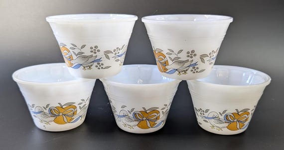 Vintage - Set of 5 bowls - Goose and Peach - marked Indonesia - measures 2'' tall x 3'' diameter
