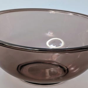 Vintage - Mixing Bowl - PYREX - 2.5lm - Cranberry - 4&#39;&#39; High x 10&#39;&#39; Diameter
