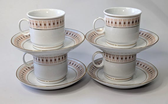 Vintage - Set of 4 small cups and saucers - porcelain - China - 2.25'' high