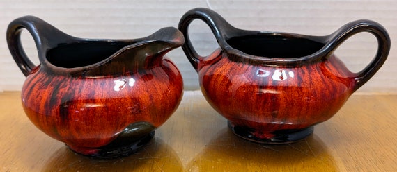 Vintage - Canuck Pottery - Milk & Sugar - Measures 3.5" tall
