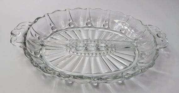 Vintage - Dish Divided in 2 - Anchor Hocking - Oyster & Pearl Pattern - with Engraved Flowers - 12'' long x 8'' wide