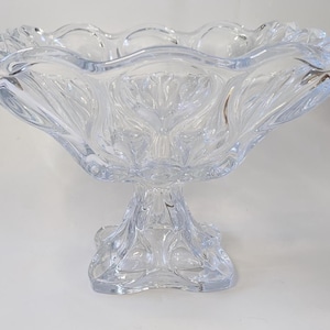 Splendid Crystal Bowl on a Stand from Bohemia - solid - measures 8.25&#39;&#39; high x 10.75&#39;&#39; wide
