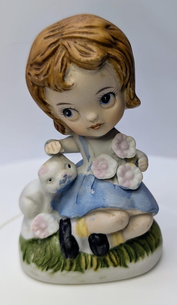 Vintage - figurine - Little girl in blue dress and white cat - porcelain - 4'' tall