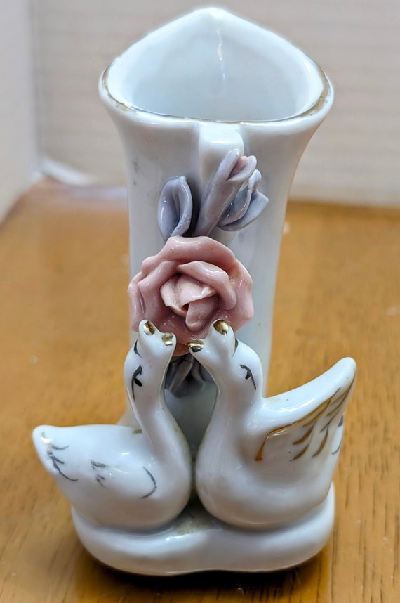 Cute Little Heart Shaped Flower and Swan Vase - Measures 3.75"