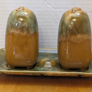 Vintage Salt & Pepper Shakers / Salt and Pepper Beauce Pottery, Peasant Series - Made in Quebec, Canada