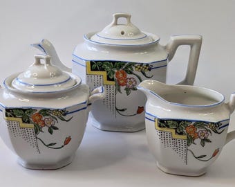 Vintage - Teapot, Milk and Sugar Set - Porcelain - Made in japan - Teapot Measures 9''long x 5.5'' Tall
