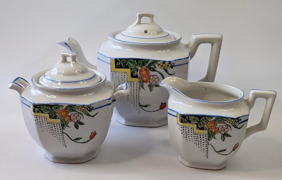 Vintage - Teapot, Milk and Sugar Set - Porcelain - Made in japan - Teapot Measures 9''long x 5.5'' Tall