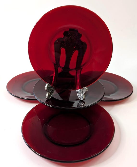 Vintage - Set of 5 Small Glass Plates - Ruby - engraved with 2 flowers - 6'' diameter