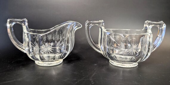 Vintage - Set of milk/cream/pitcher & sugar bowl - Starburst - glass