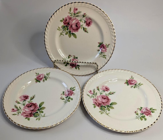 Vintage - Lot of 3 bread plates - Johnson Bros - Miniver Rose - 6'' diameter - Made in England