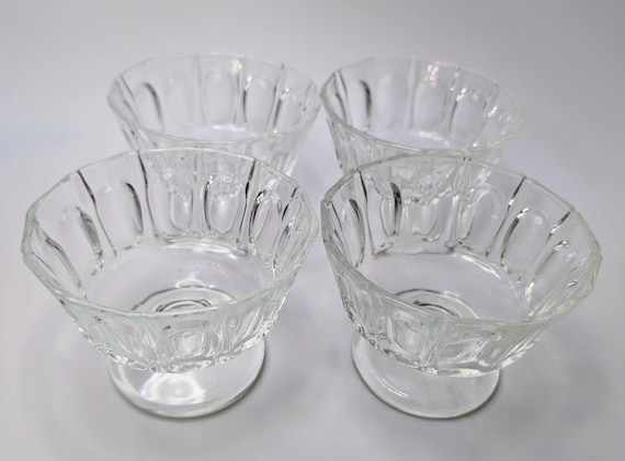 Vintage - Set of 4 Dessert Bowls / Cups - Clear Glass - Marked KIG Indonesia - Measurement: 4.25'' Diam. X 3.25'' diameter