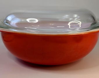 Vintage - Red Bowl with original Pyrex lid, Vision - measuring 8.5'' in diameter