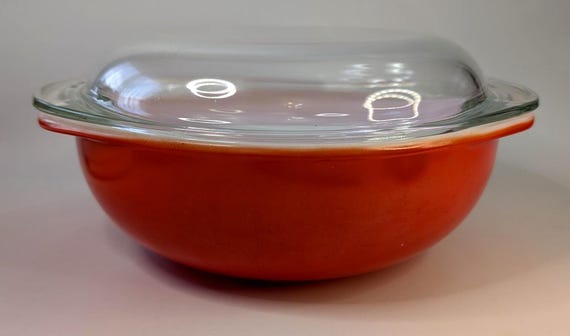 Vintage - Red Bowl with original Pyrex lid, Vision - measuring 8.5'' in diameter
