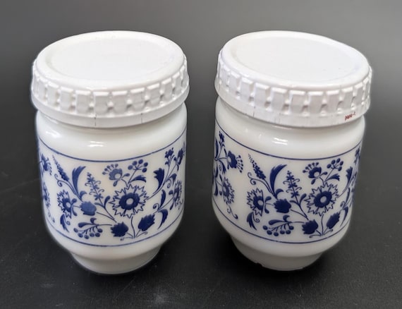 Vintage - Pair of small cosmetic jars - Blue and white - 2.5" tall - white glass