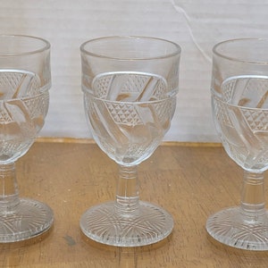 Vintage 1880&#39;s EAPG Set of 3 Wine Glasses - zigzag pattern - 4&quot; tall