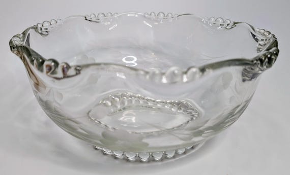 Vintage - Elegant Bowl with Flowers Drawing and Engraved Glass Leaves - 10'' Diameter