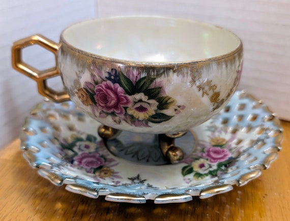 3 Legged Cup and Saucer Japan (DEB) 3 Legged Cup and Saucer Japan (DEB)