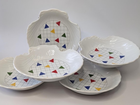 Vintage - Set of 6 Plates - Shell - Japan, Algar - measures 6'' large