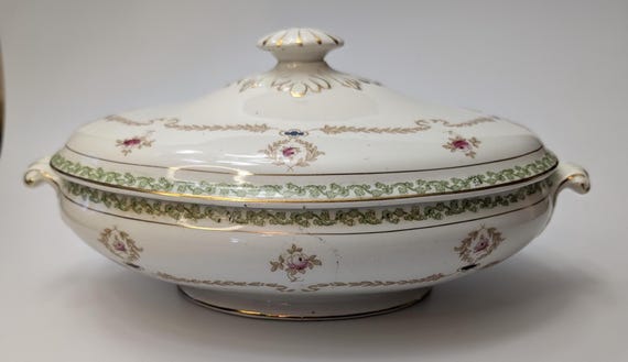 Vintage - Elegant Serving Dish - Wood & Sons - ironstone - 12.5" long