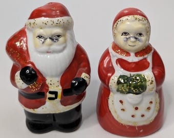Cute Salt Shaker Set - Christmas Pepper Shakers - Santa and Mrs. Claus - 3.75'' Tall