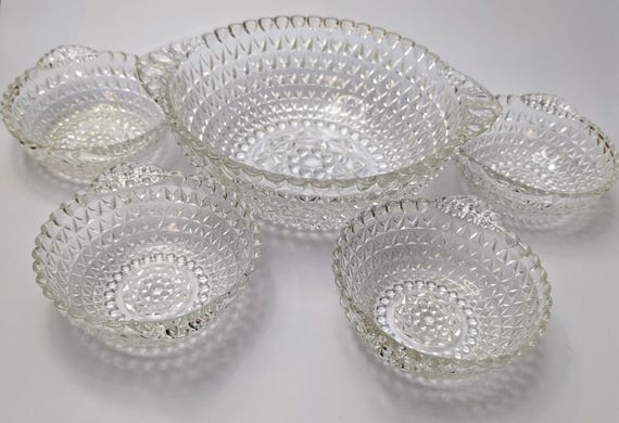 Vintage - Anchor Hocking - Large Bowl Set (8.5'' Diameter) with its 4 Small Bowls (5''diam) - Pressed Glass - Diamond Point