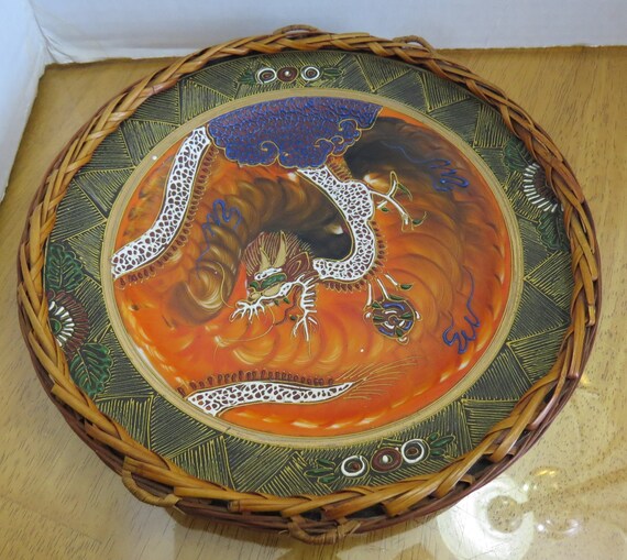 Vintage - Stunning Oriental Dragon Wall Decorative Plate with Wicker Outline - 9''diam.